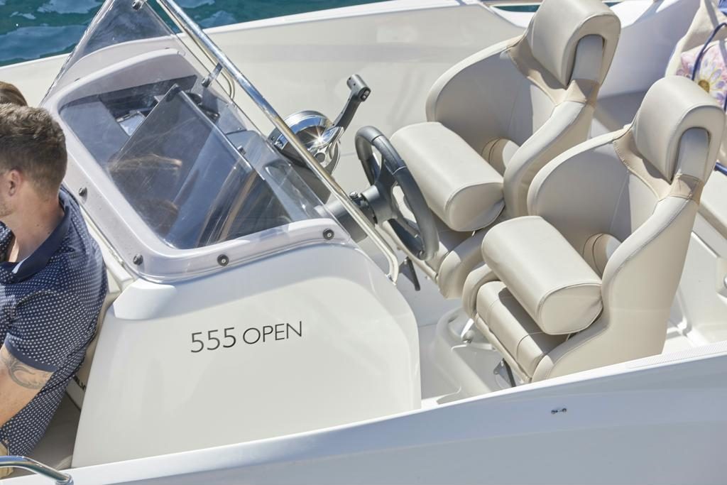 Quicksilver-555-open (12)