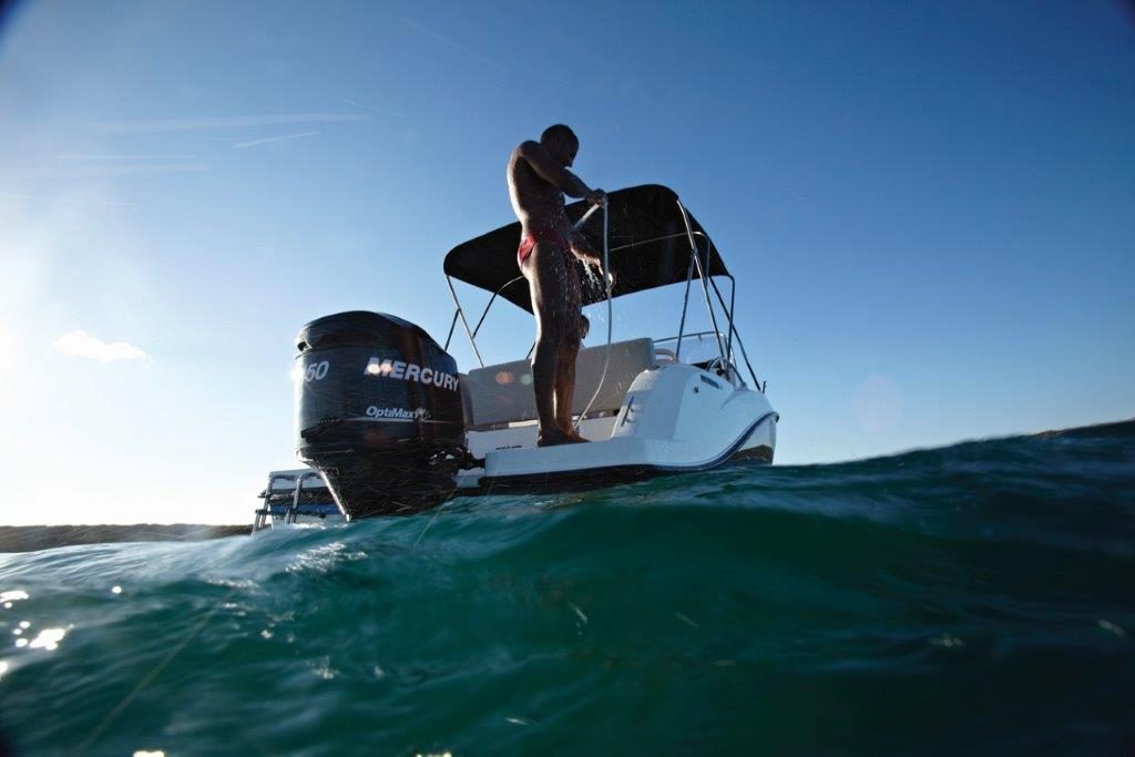 Quicksilver-605-sundeck (28)