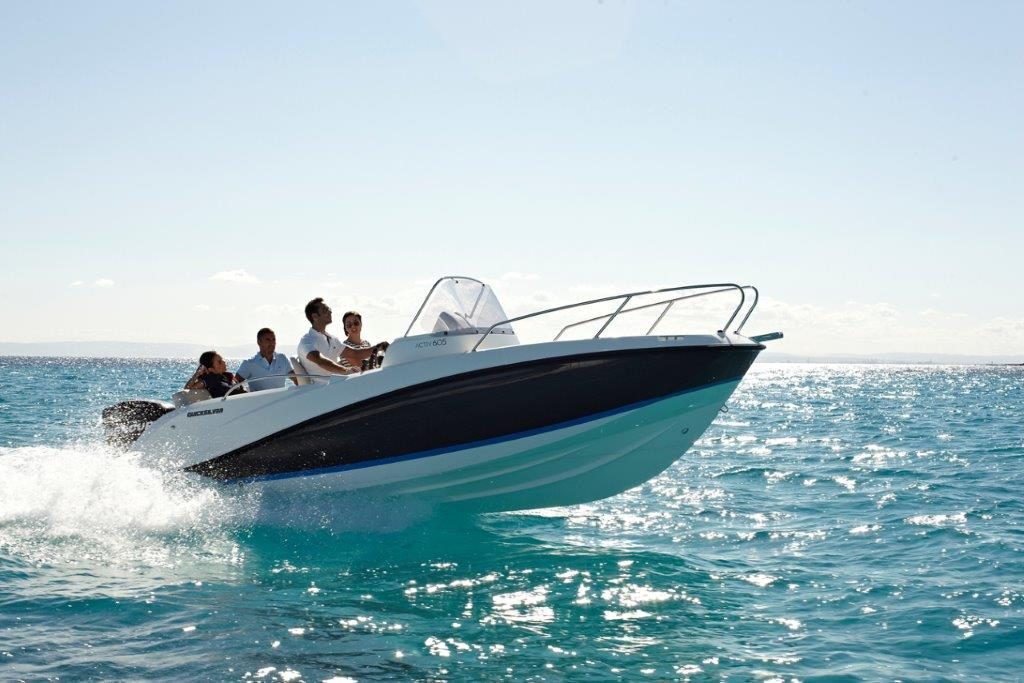 Quicksilver-605-sundeck (7)