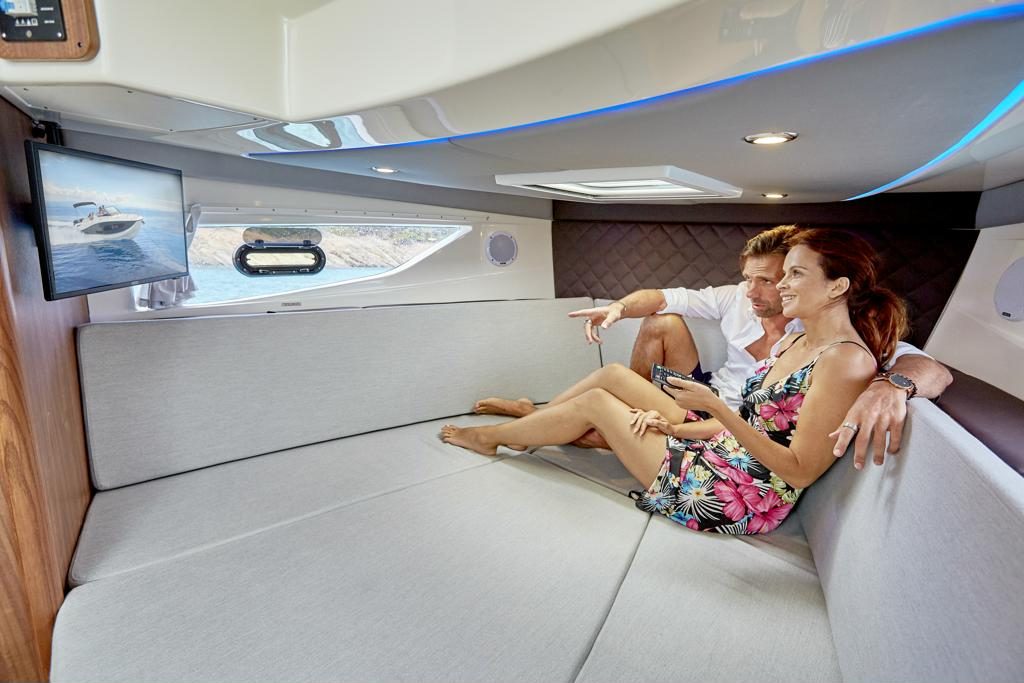 Quicksilver-875-sundeck (13)