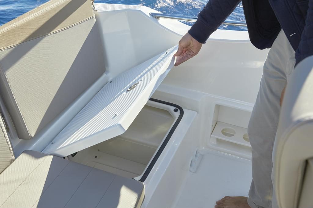 quicksilver-675-sundeck (17)