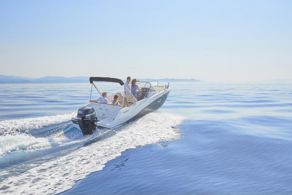 quicksilver-675-sundeck (61)