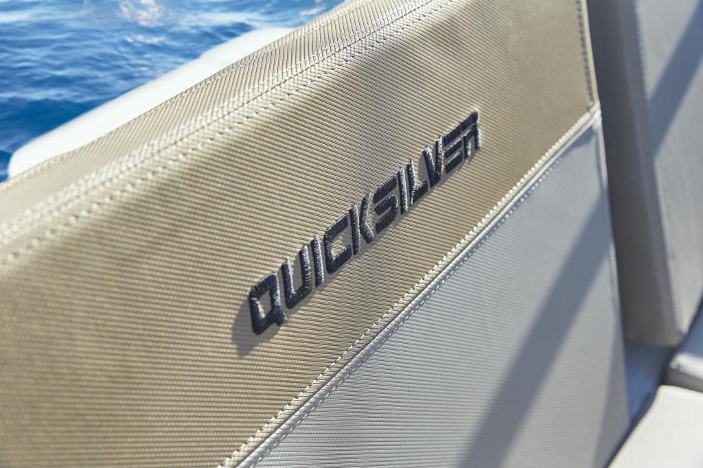 quicksilver-675-sundeck (7)
