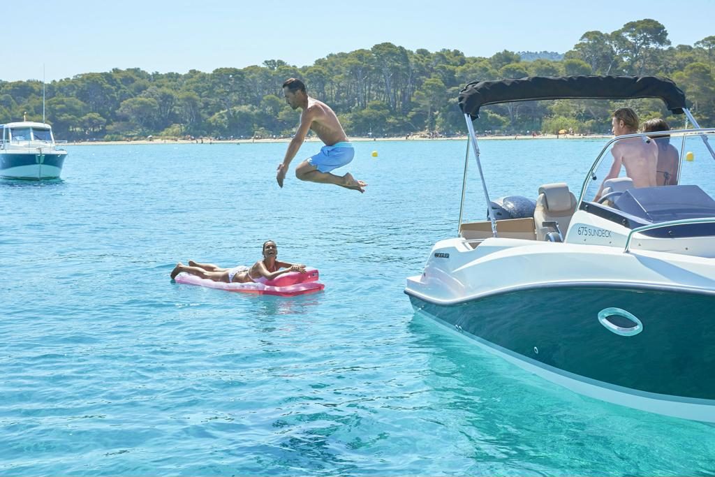 quicksilver-675-sundeck (72)