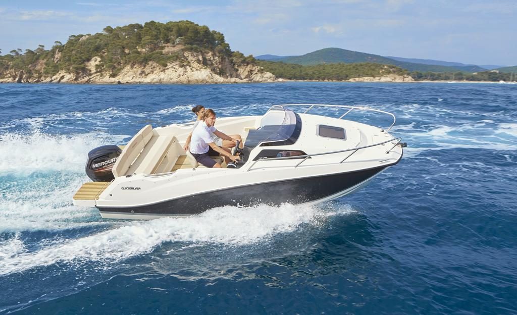 Quicksilver-555-cabin (20)