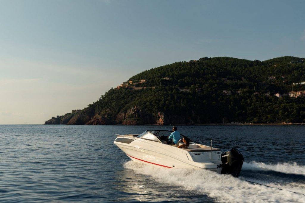 Bayliner-VR6-OB (12)