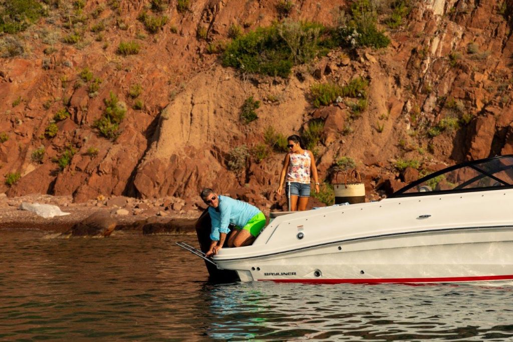 Bayliner-VR6-OB (20)
