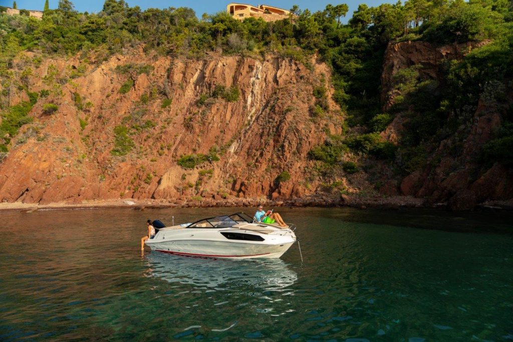 Bayliner-VR6-OB (22)