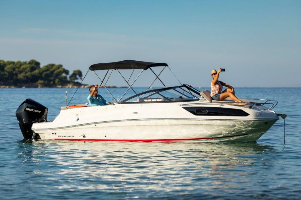 Bayliner-VR6-OB (31)