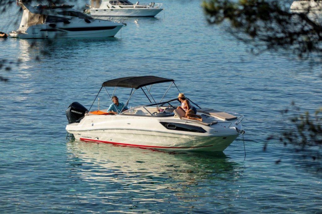 Bayliner-VR6-OB (32)