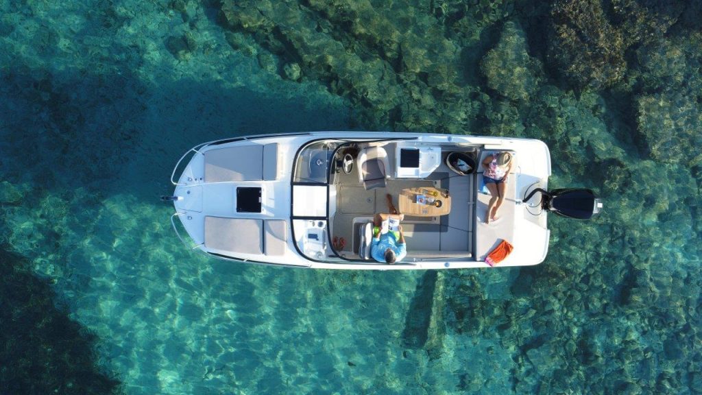Bayliner-VR6-OB (36)