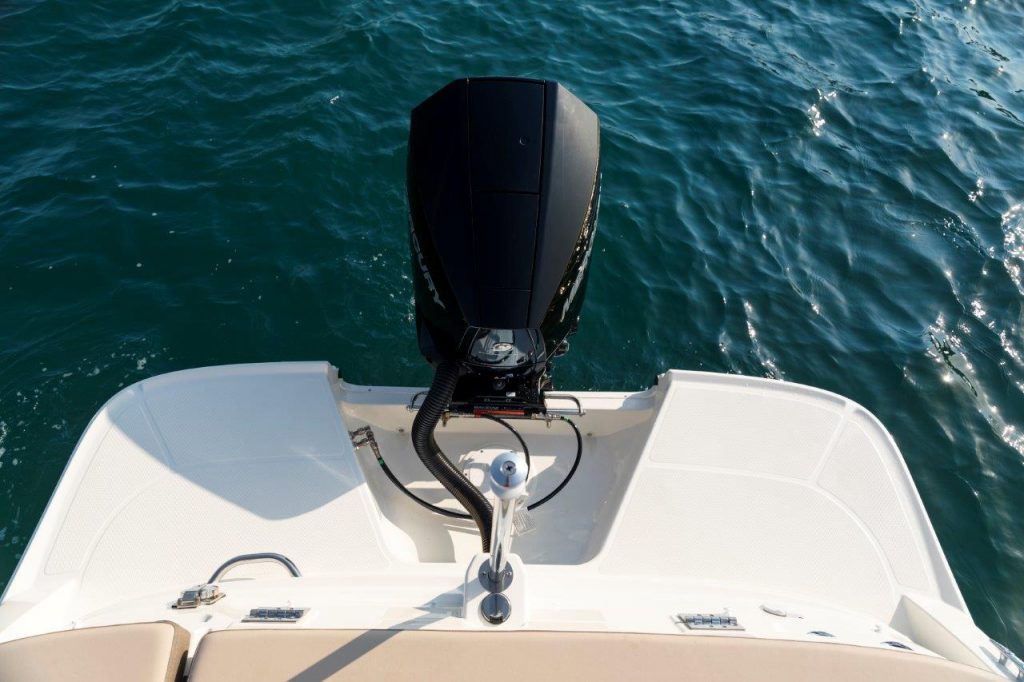 Bayliner-VR6-OB (40)
