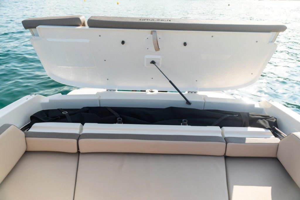 Bayliner-VR6-OB (48)