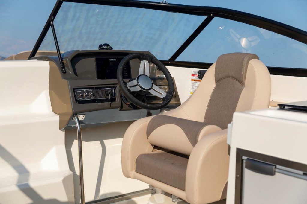 Bayliner-VR6-OB (51)