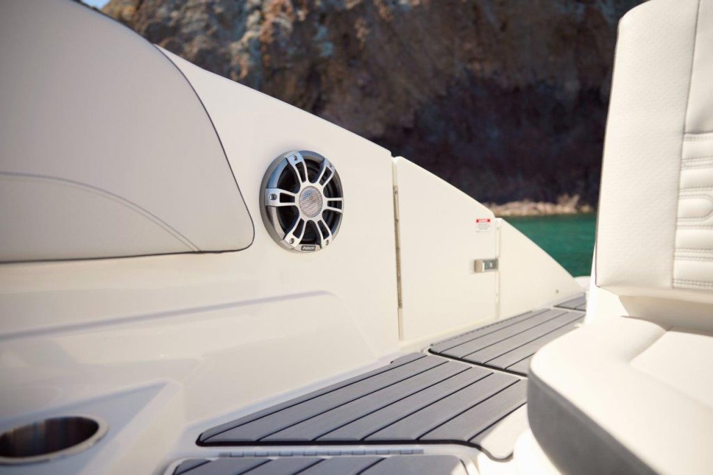 Sea Ray 210 SPOE NEW MODEL (14)
