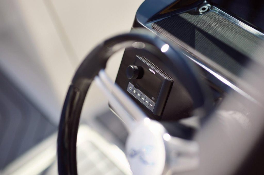 Sea Ray 210 SPOE NEW MODEL (24)