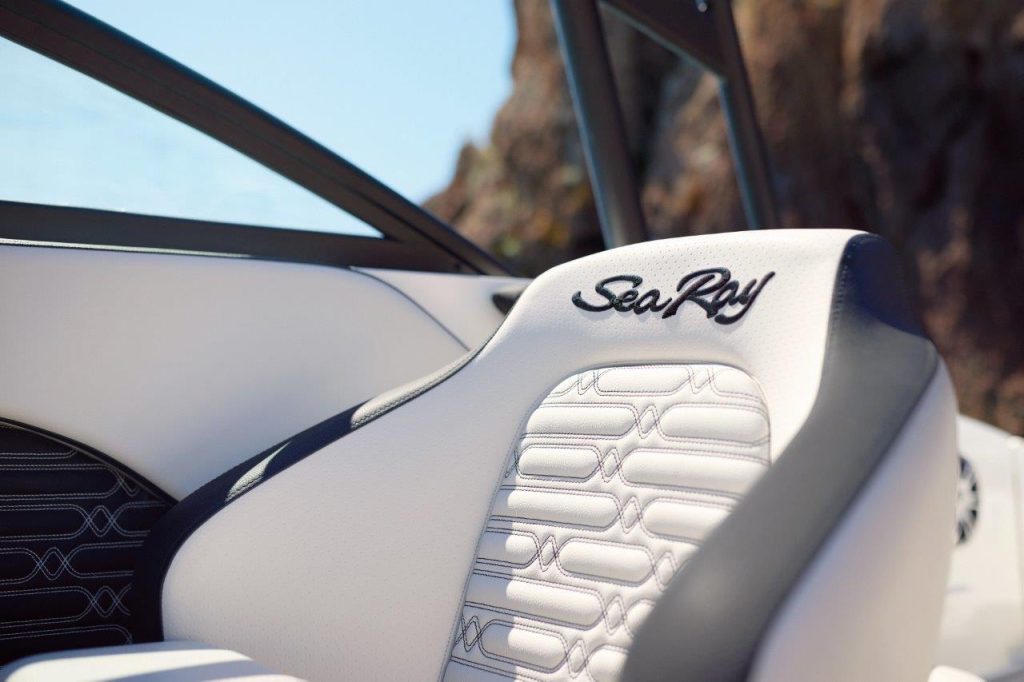 Sea Ray 210 SPOE NEW MODEL (28)
