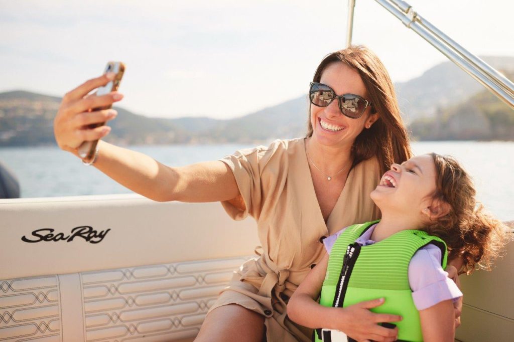 Sea Ray 210 SPOE NEW MODEL (47)