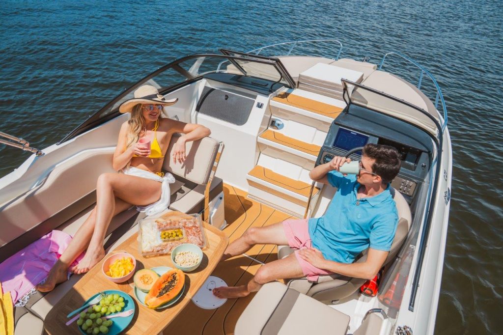 Bayliner C21 Cuddy OB (101)