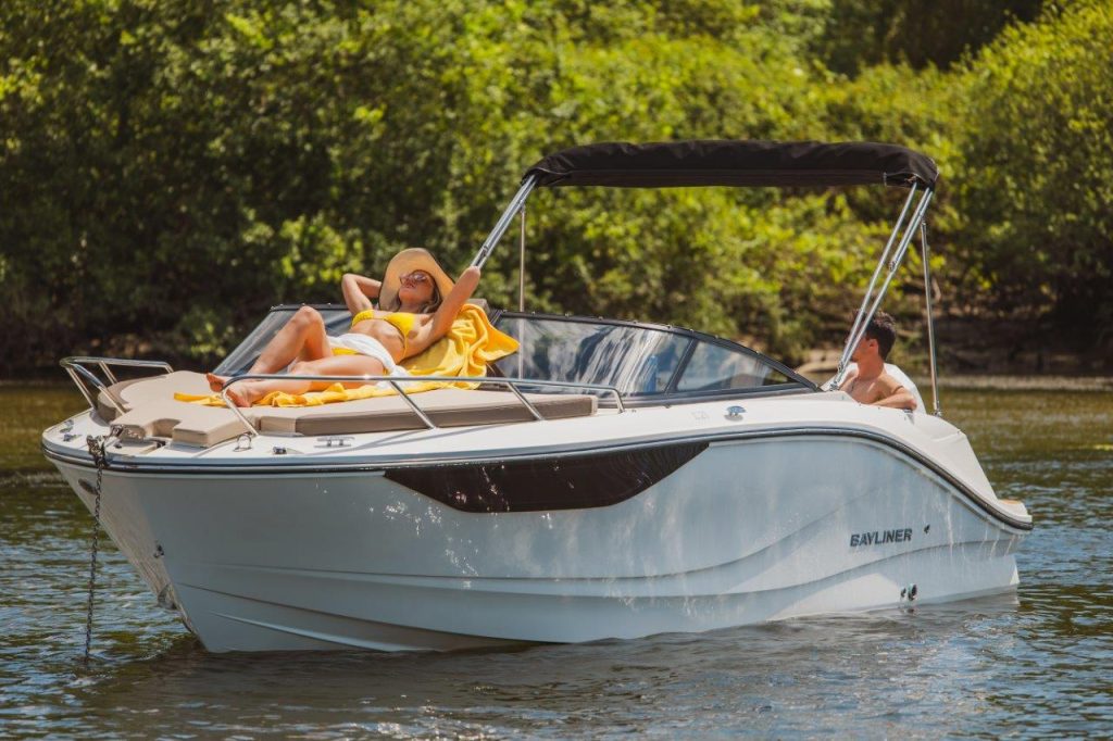 Bayliner C21 Cuddy OB (108)