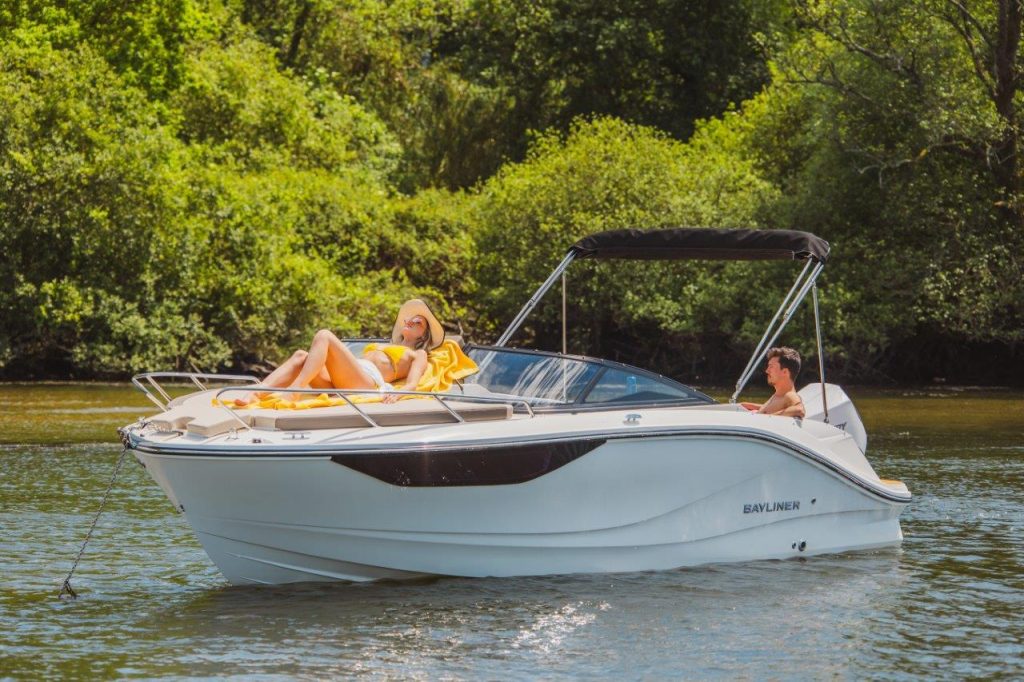Bayliner C21 Cuddy OB (109)