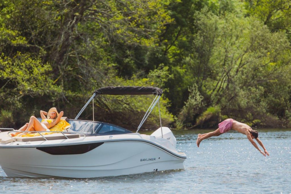 Bayliner C21 Cuddy OB (110)