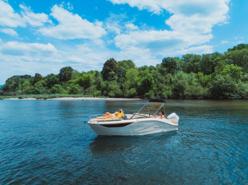 Bayliner C21 Cuddy OB (111)