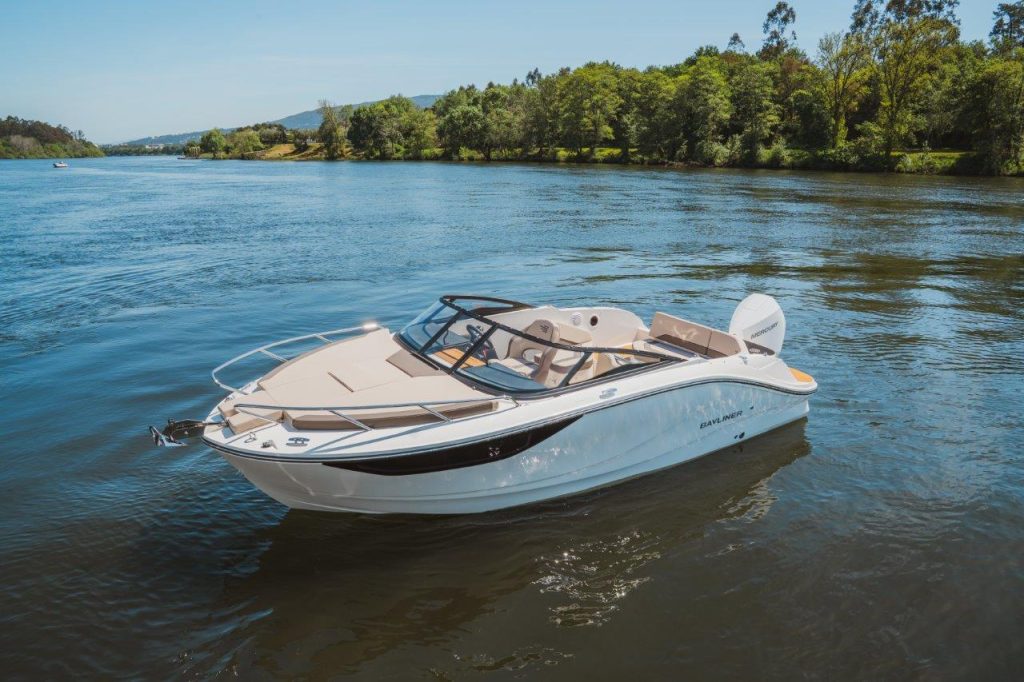 Bayliner C21 Cuddy OB (33)