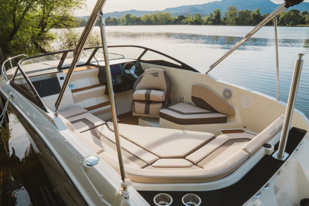 Bayliner C21 Cuddy OB (39)