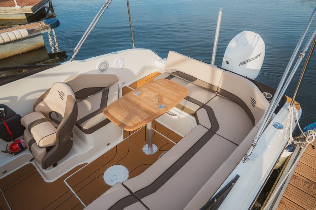 Bayliner C21 Cuddy OB (40)