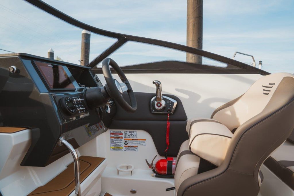 Bayliner C21 Cuddy OB (41)