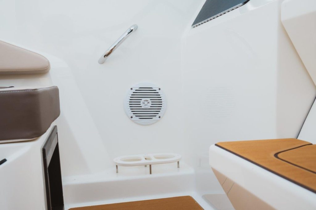 Bayliner C21 Cuddy OB (53)