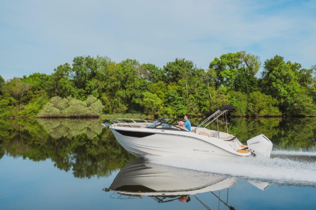 Bayliner C21 Cuddy OB (70)