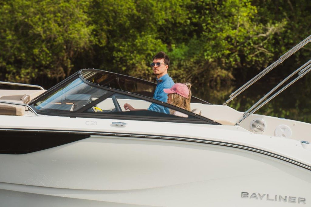 Bayliner C21 Cuddy OB (76)