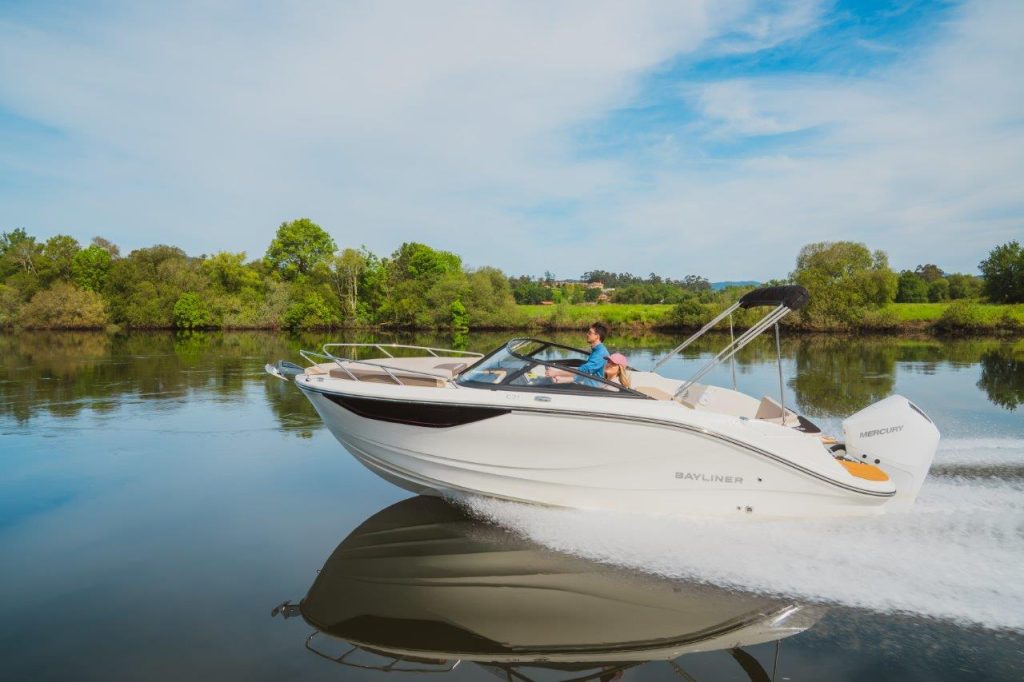 Bayliner C21 Cuddy OB (77)