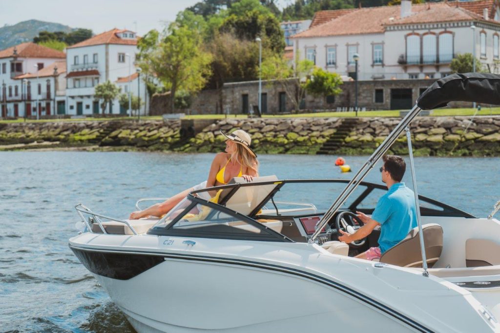 Bayliner C21 Cuddy OB (88)