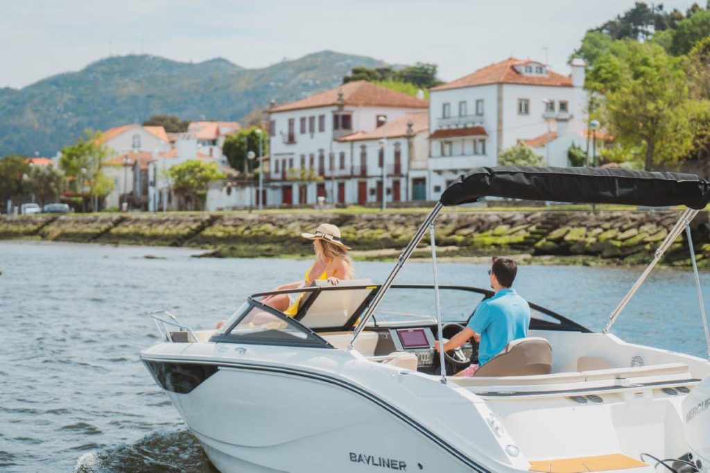 Bayliner C21 Cuddy OB (89)