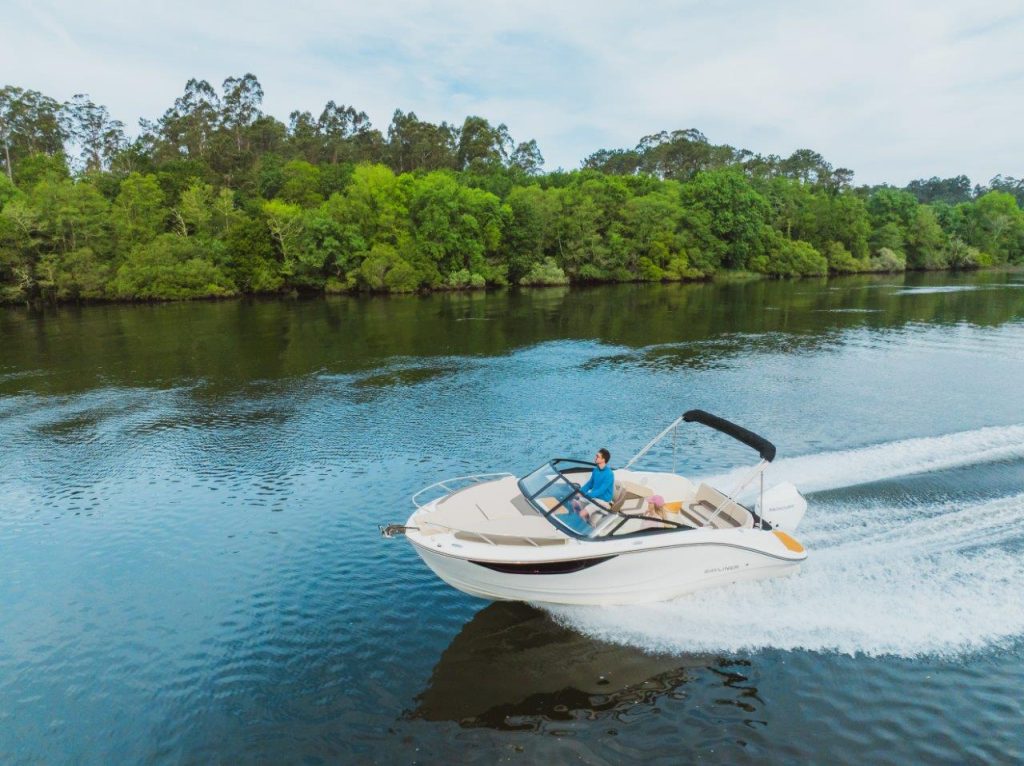 Bayliner C21 Cuddy OB (9)