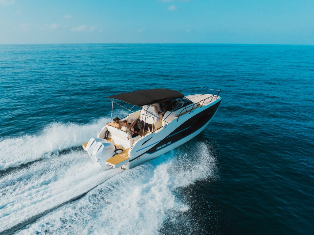 Quicksilver 875 Sundeck 2025 (13)