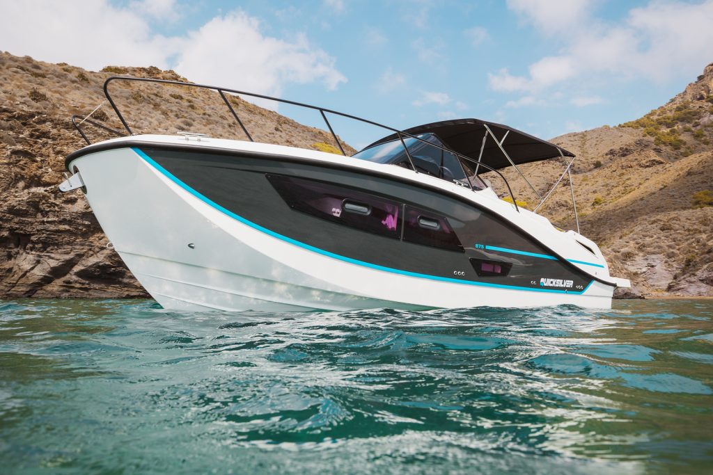 Quicksilver 875 Sundeck 2025 (24)