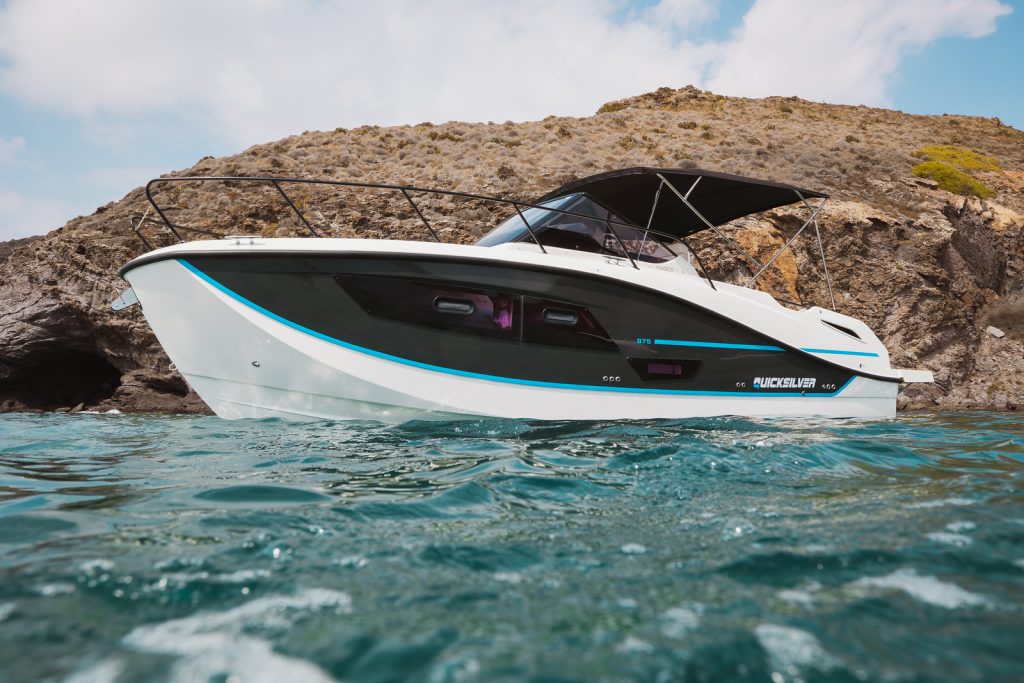 Quicksilver 875 Sundeck 2025 (26)