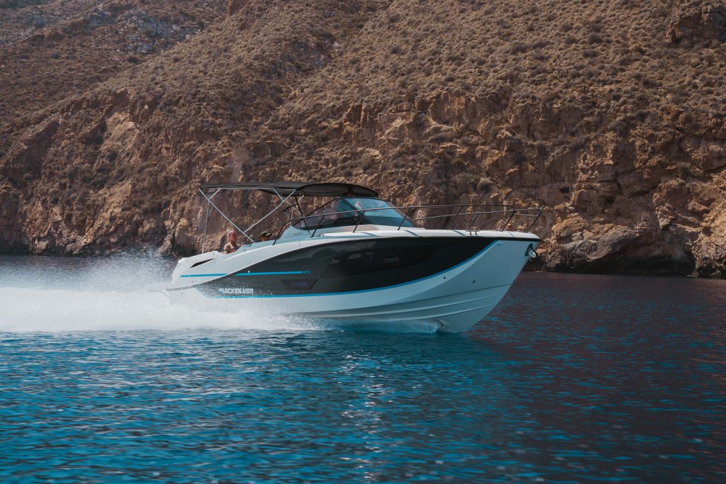 Quicksilver 875 Sundeck 2025 (8)