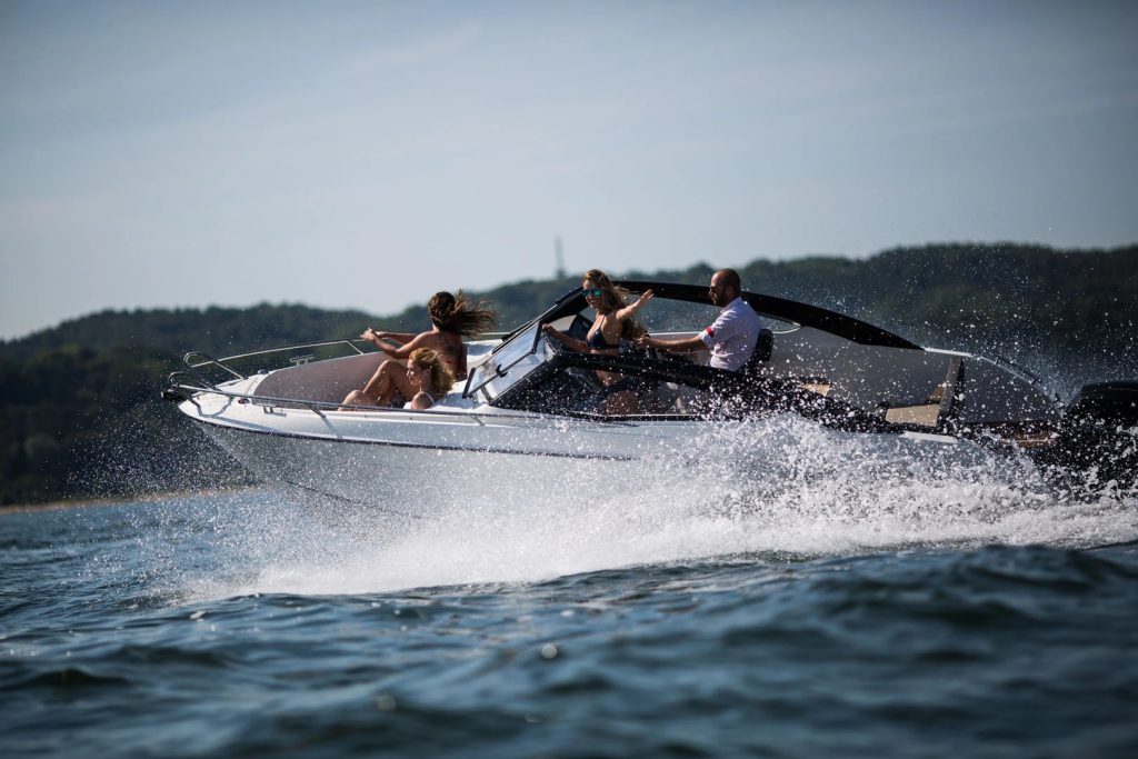 Parker 630 Bow Rider 06
