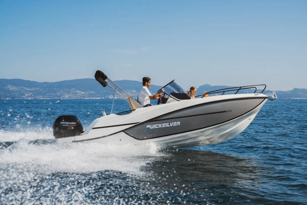 Quicksilver 625 Open109