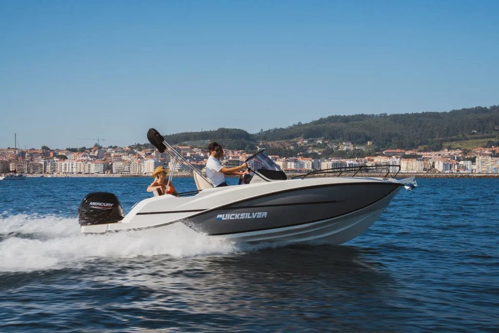 Quicksilver 625 Open110