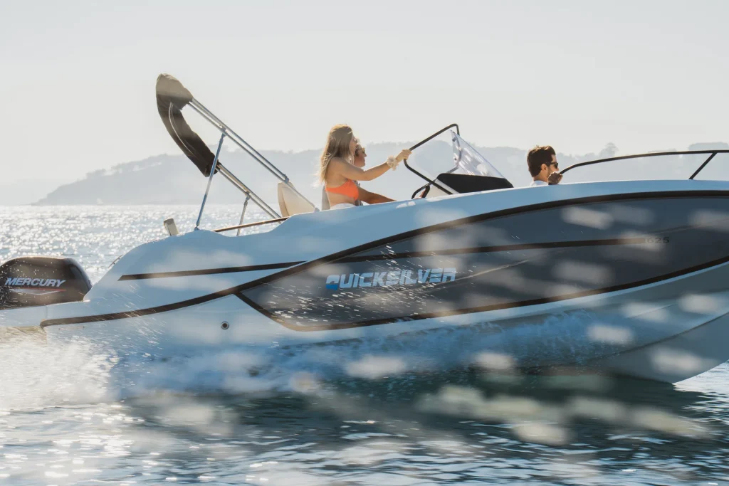 Quicksilver 625 Open114
