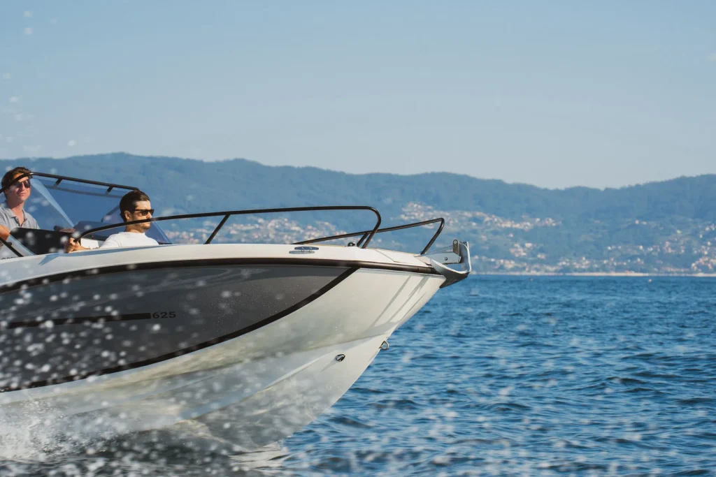 Quicksilver 625 Open117