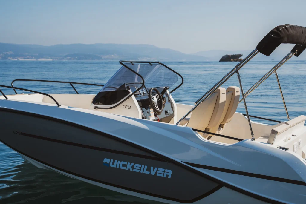 Quicksilver 625 Open133