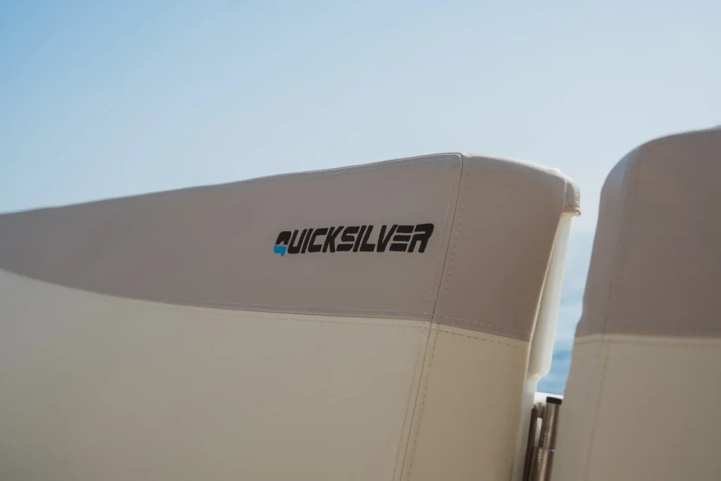 Quicksilver 625 Open157