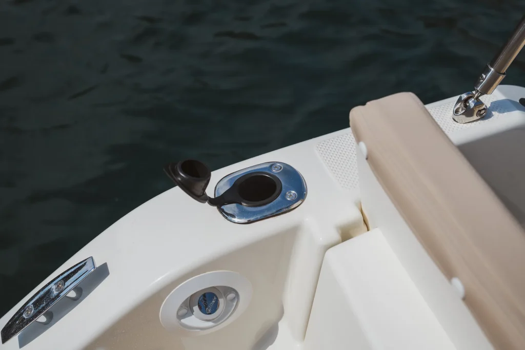 Quicksilver 625 Open158